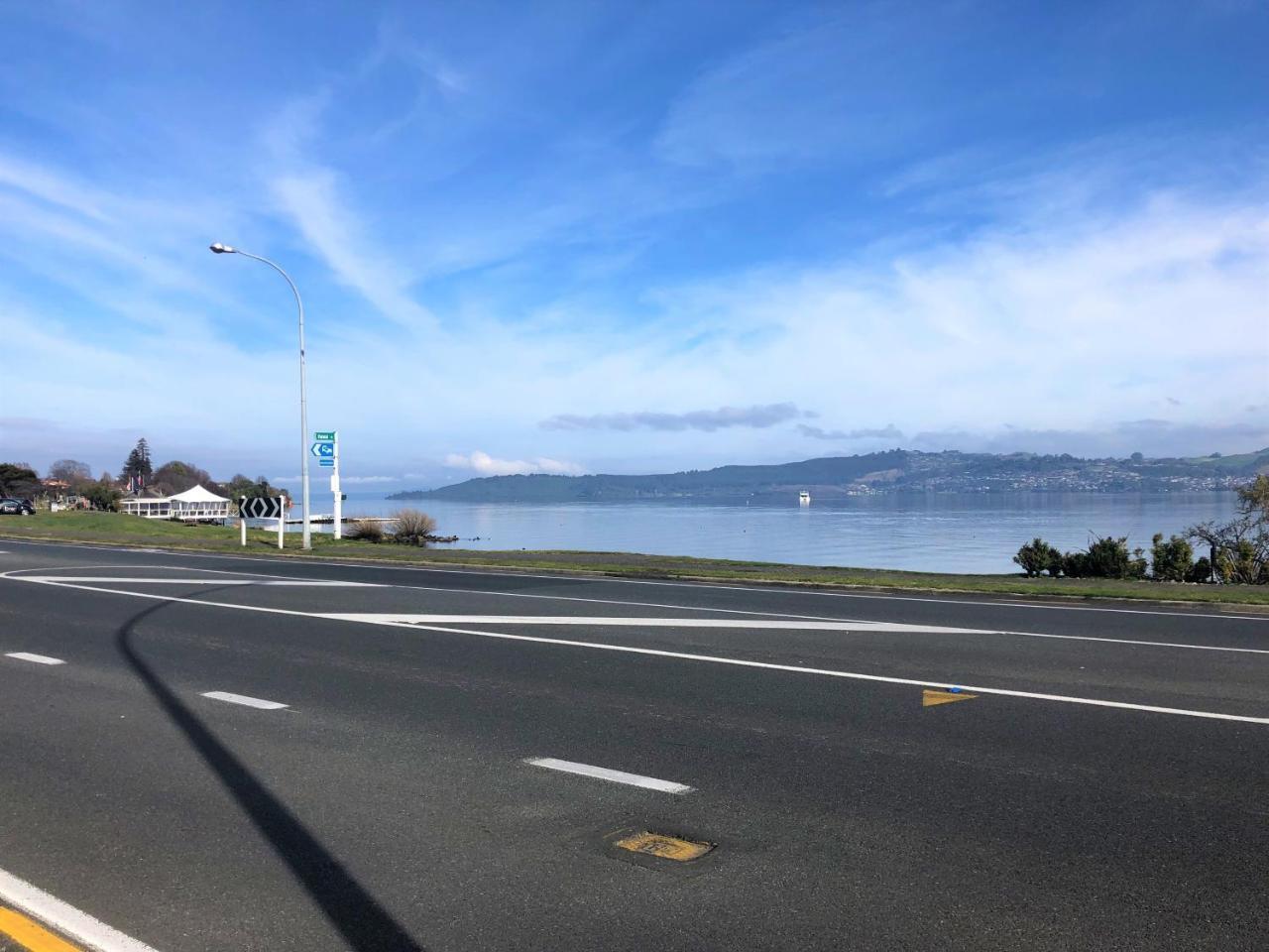 Getaway At The Lake. Lago Taupo Exterior foto